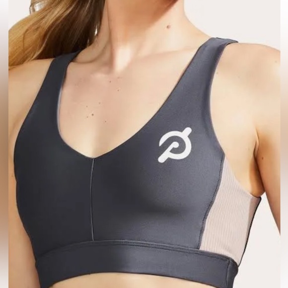 Peloton Women's Rotate Sports Bra size S - Picture 4 of 9